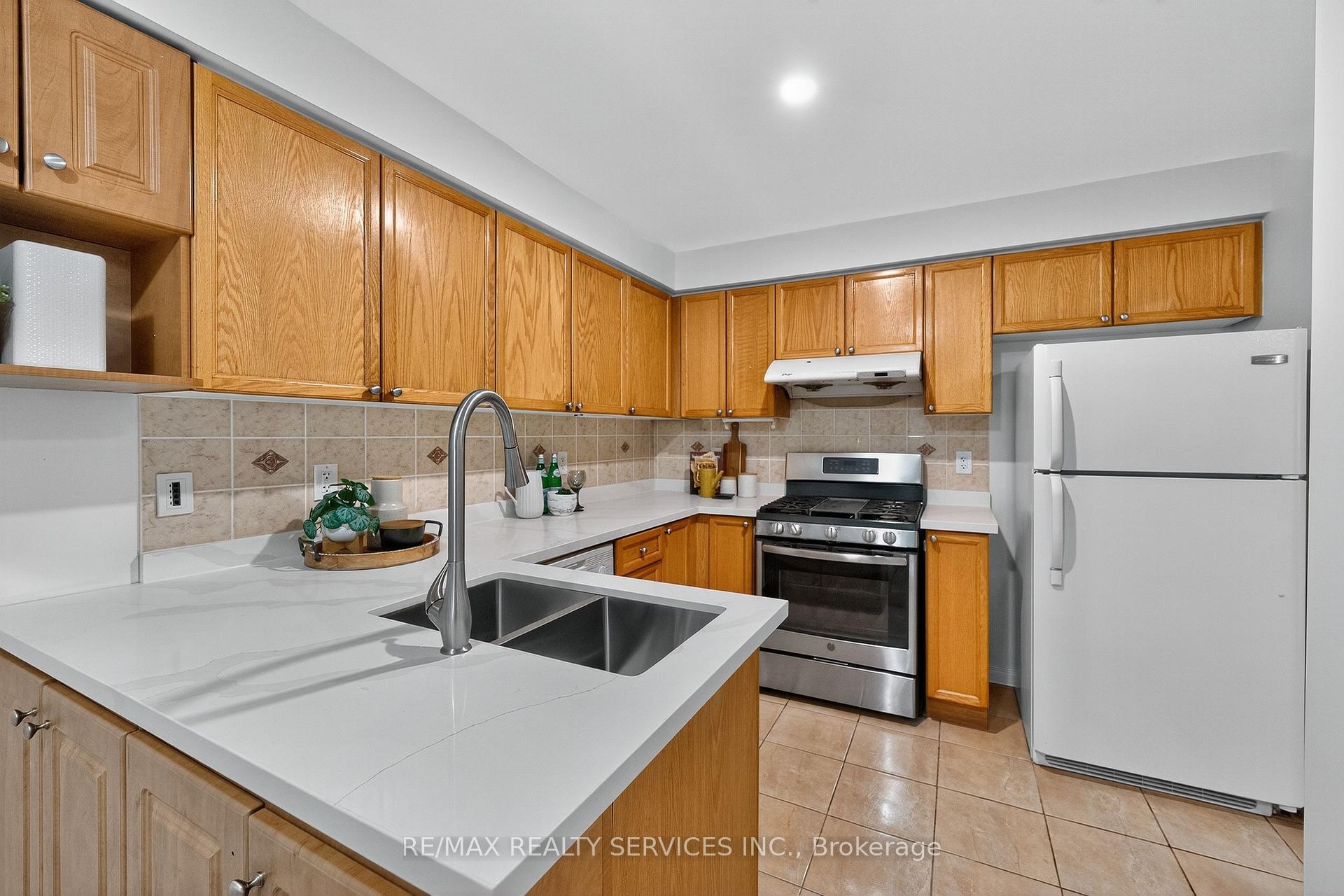 Photo 12 of 3146 Cabano Crescent, Mississauga, Churchill Meadows — HOMEH