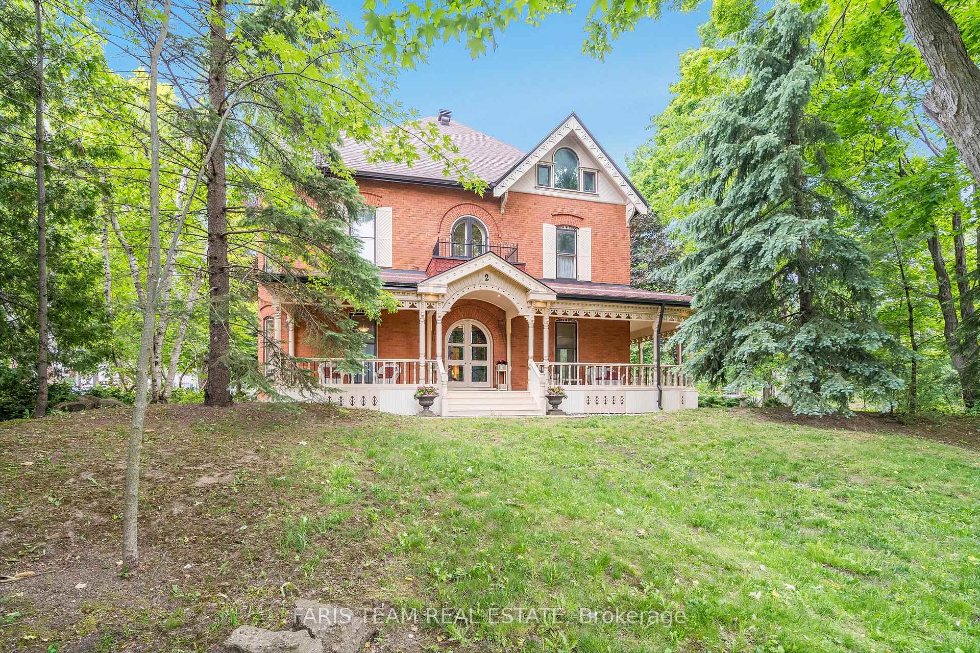 Photo 1 of 136 West Street N, Orillia — HOMEH