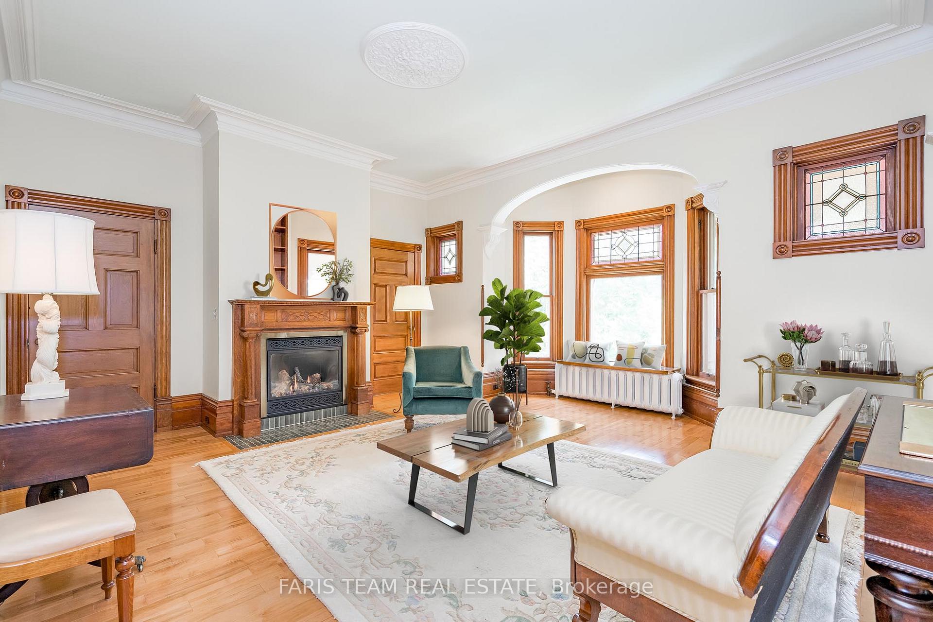 Photo 14 of 136 West Street N, Orillia — HOMEH