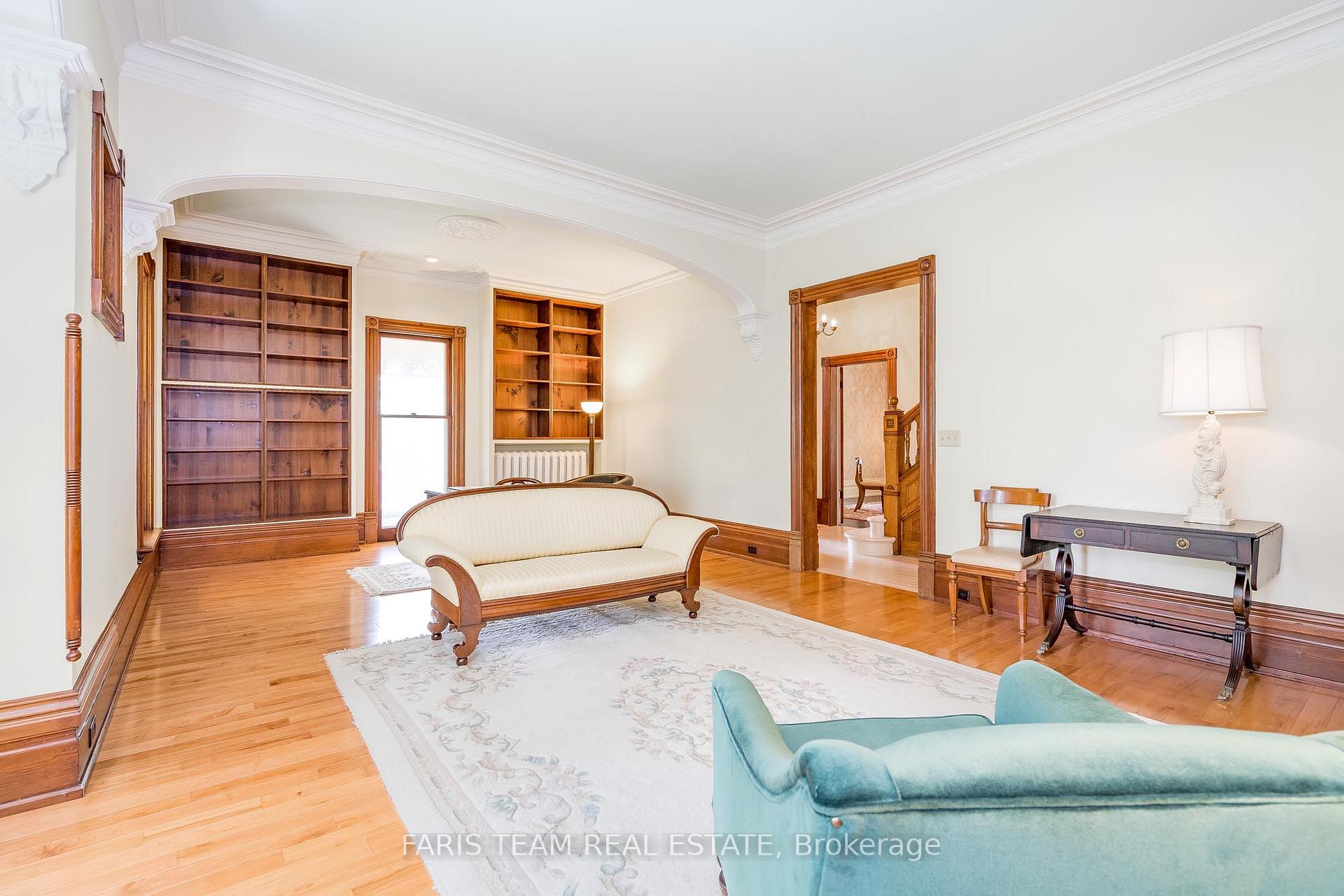 Photo 16 of 136 West Street N, Orillia — HOMEH