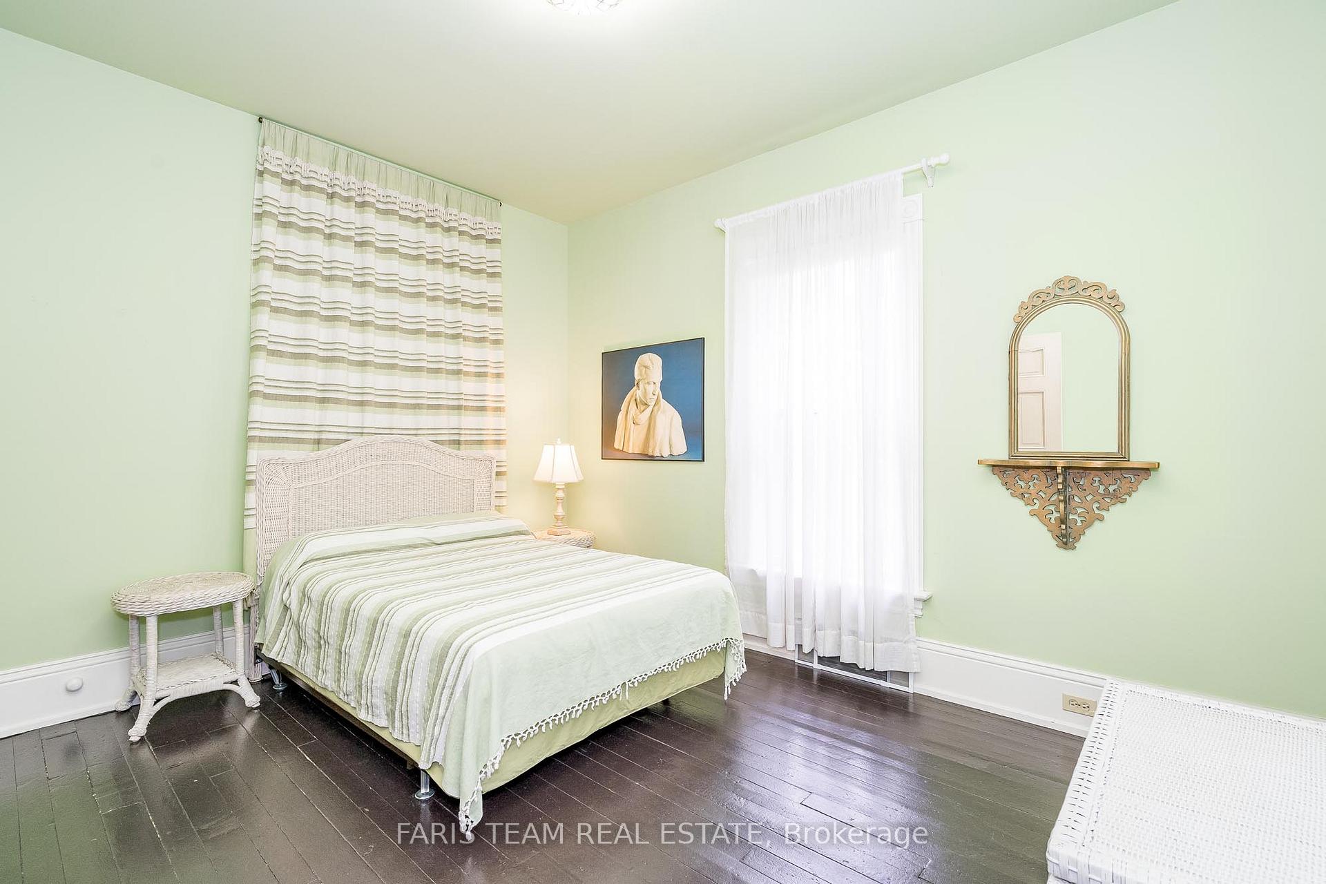 Photo 25 of 136 West Street N, Orillia — HOMEH