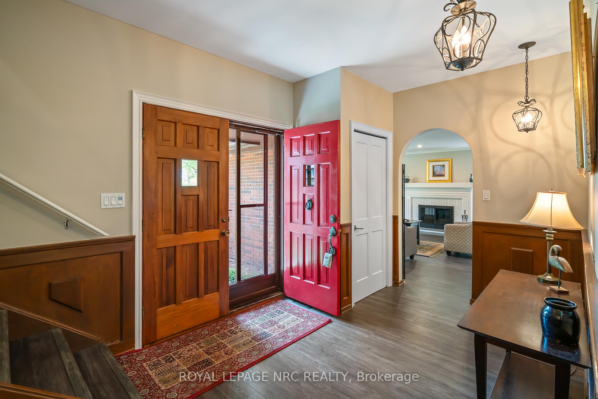 Photo 3 of 26 Cherry Avenue, Pelham, Fonthill — HOMEH