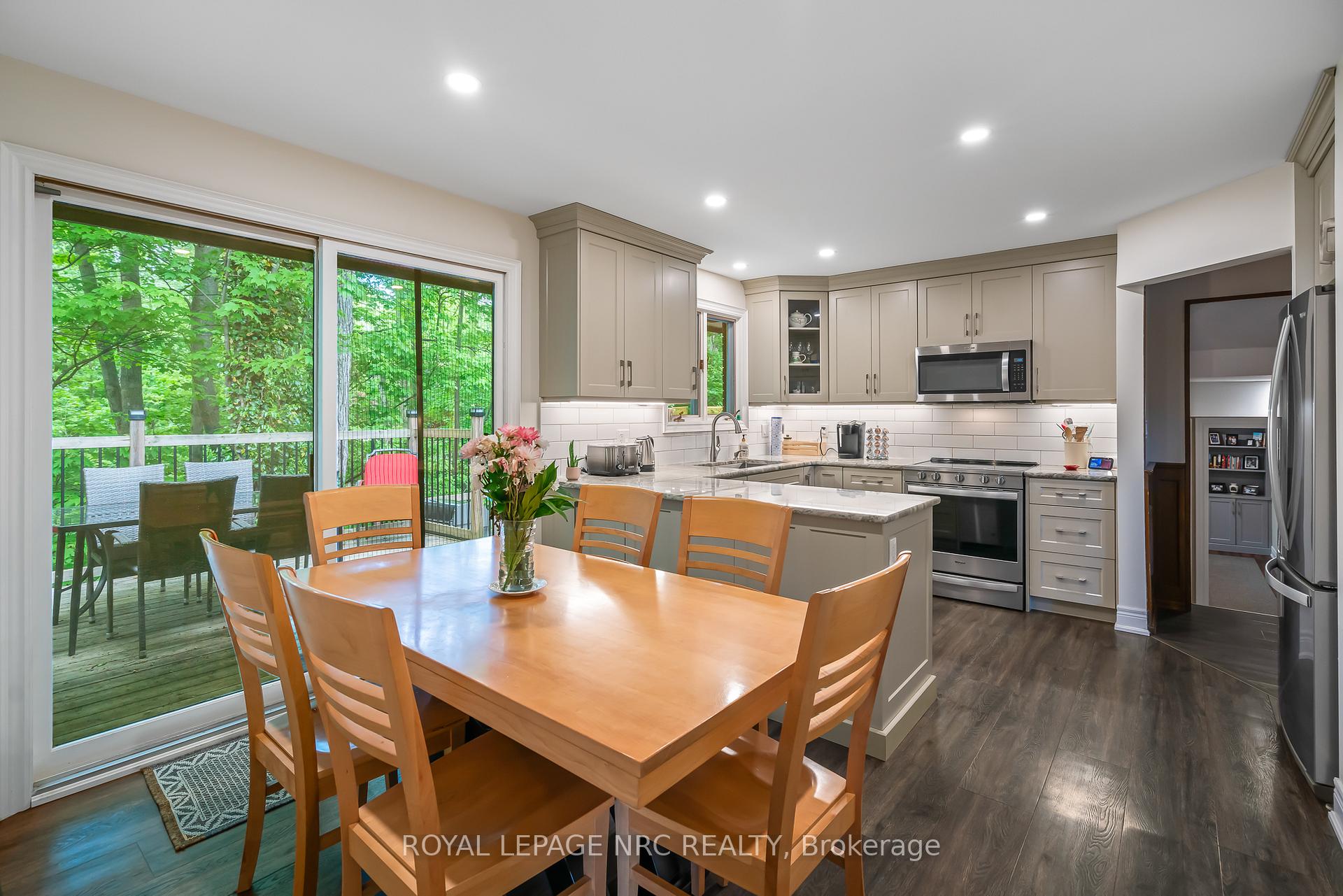 Photo 7 of 26 Cherry Avenue, Pelham, Fonthill — HOMEH