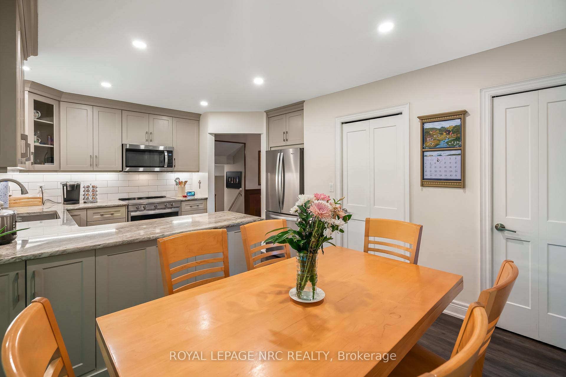 Photo 12 of 26 Cherry Avenue, Pelham, Fonthill — HOMEH