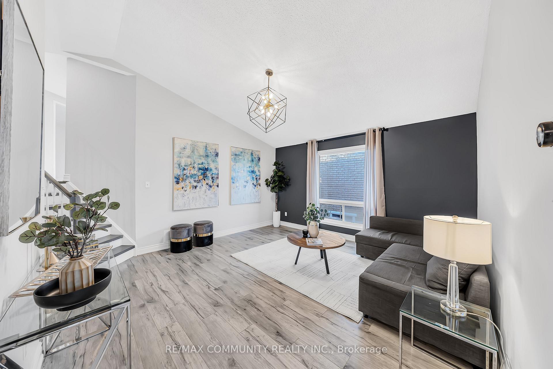 Photo 1 of 1955 Dalhousie Crescent, Oshawa, Samac — HOMEH