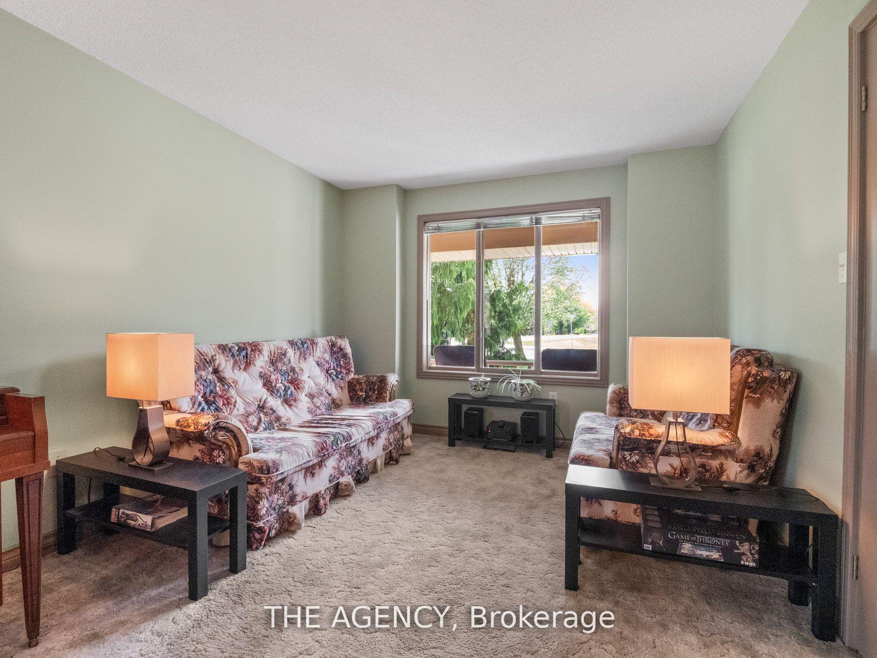Photo 15 of 106 Spruceside Crescent, Pelham, Fonthill — HOMEH