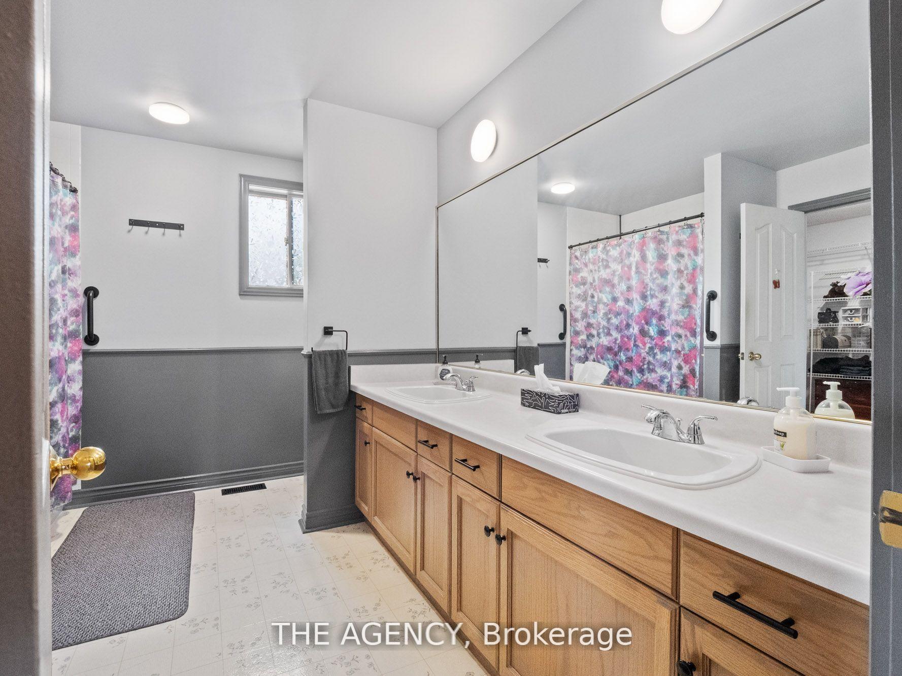 Photo 30 of 106 Spruceside Crescent, Pelham, Fonthill — HOMEH