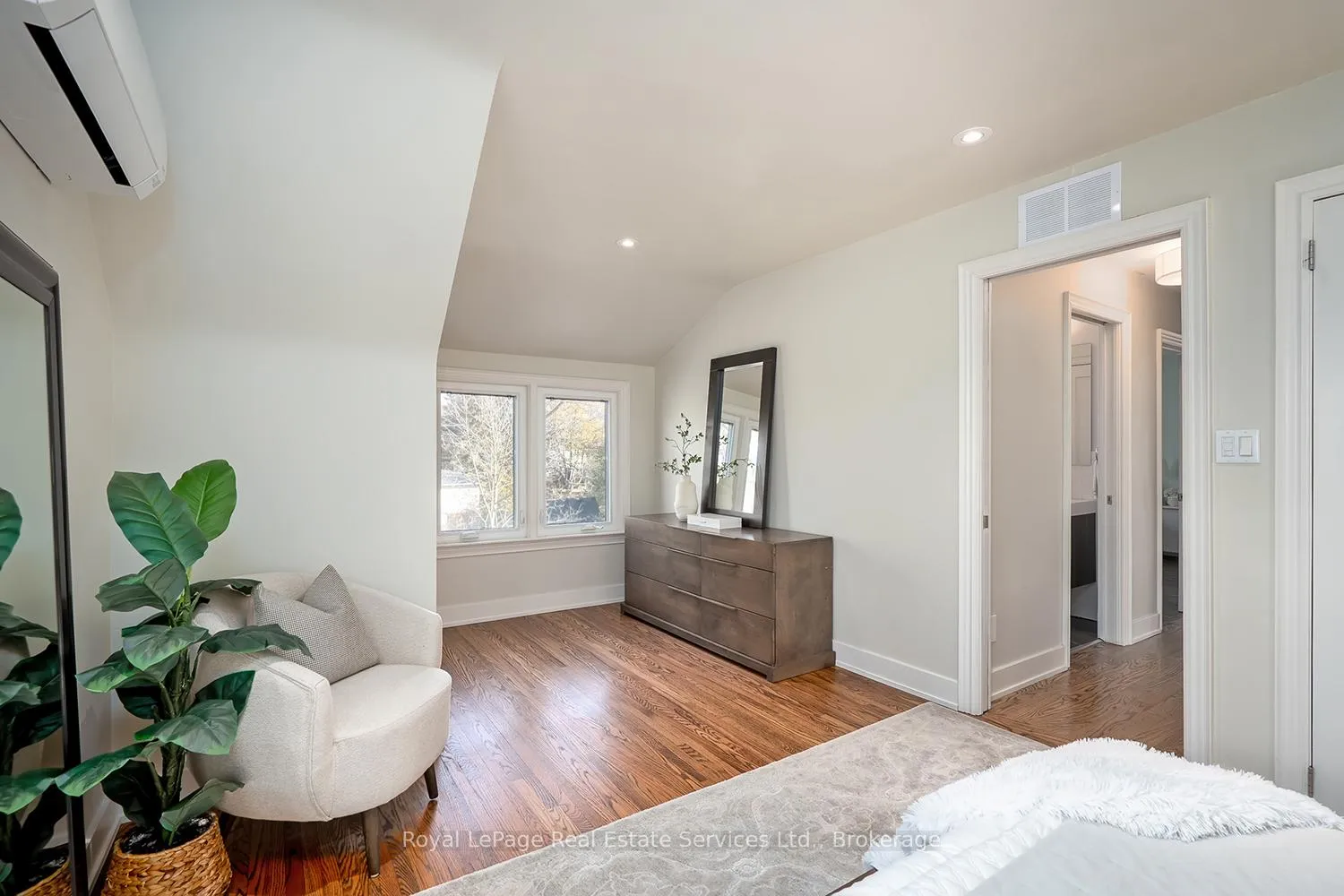 Photo 54 of 75 Brookfield Road, Oakville, Central — HOMEH