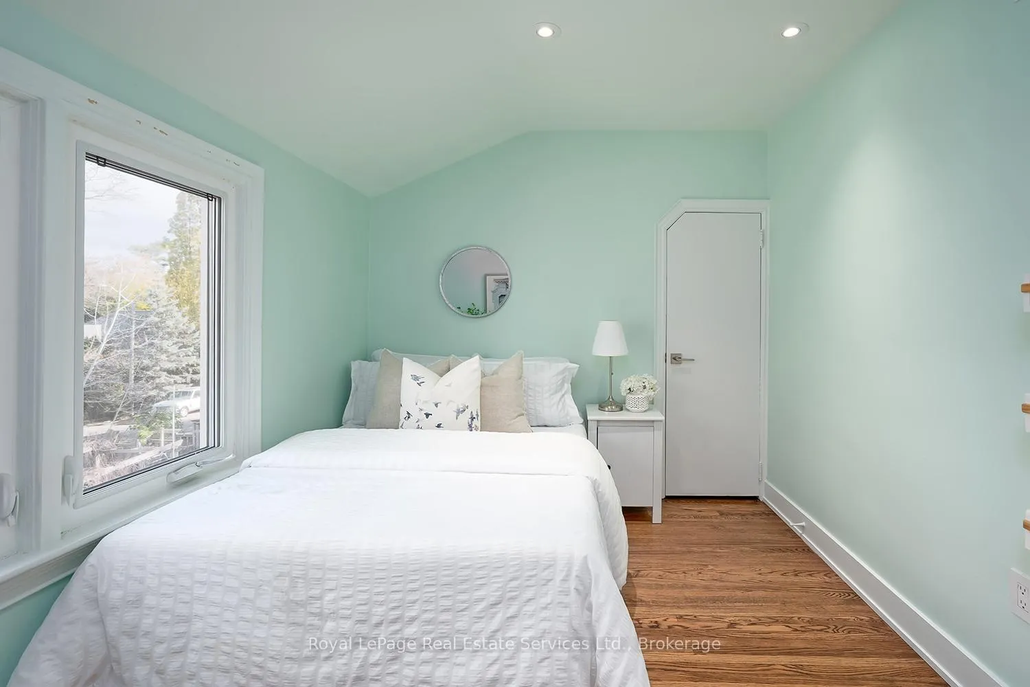 Photo 64 of 75 Brookfield Road, Oakville, Central — HOMEH