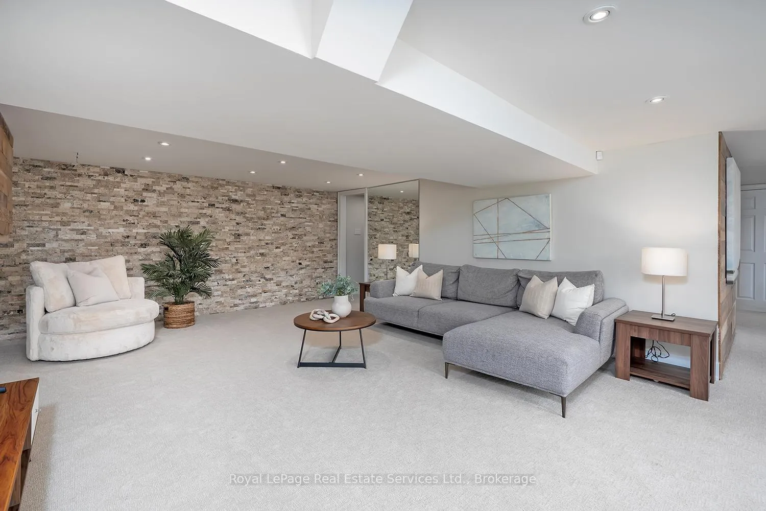 Photo 77 of 75 Brookfield Road, Oakville, Central — HOMEH