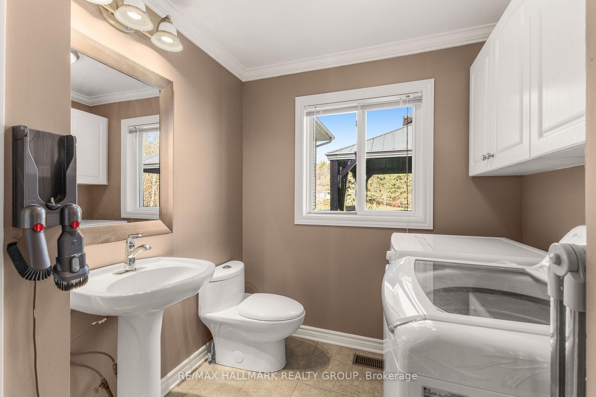 Photo 18 of 2605 Pierrette Drive, Ottawa, Cumberland Estates — HOMEH