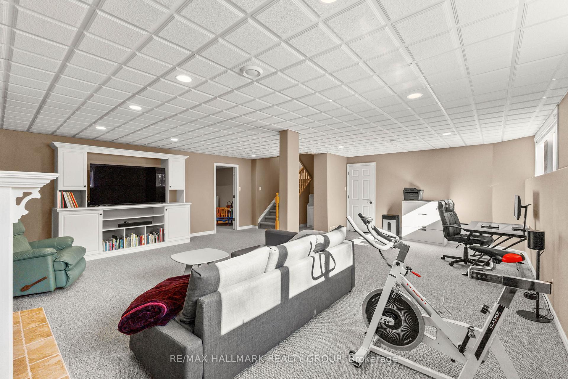 Photo 31 of 2605 Pierrette Drive, Ottawa, Cumberland Estates — HOMEH