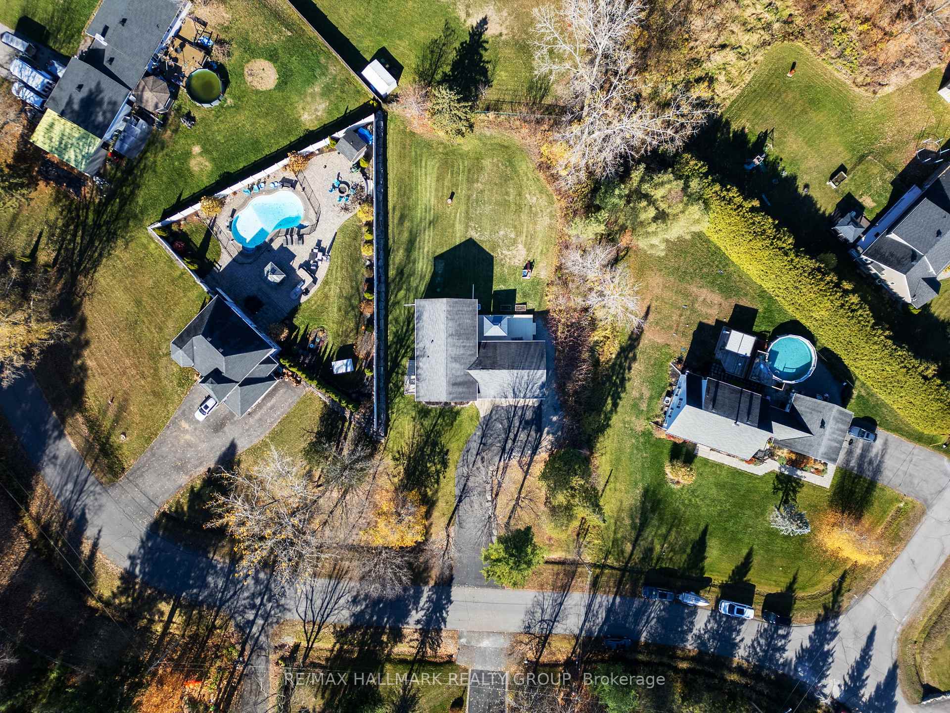 Photo 45 of 2605 Pierrette Drive, Ottawa, Cumberland Estates — HOMEH