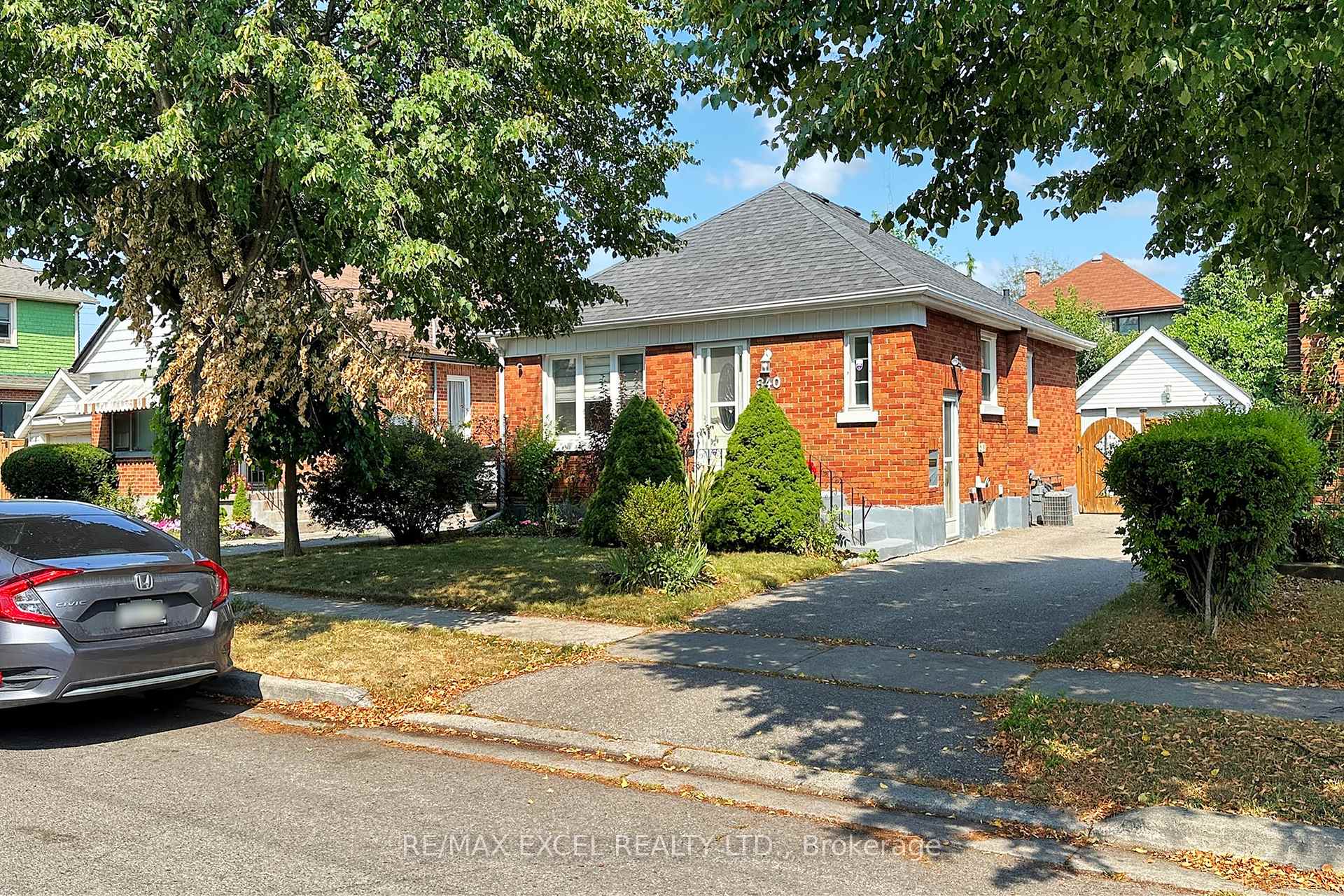 Photo 3 of 340 Bruce Street, Oshawa, Central — HOMEH