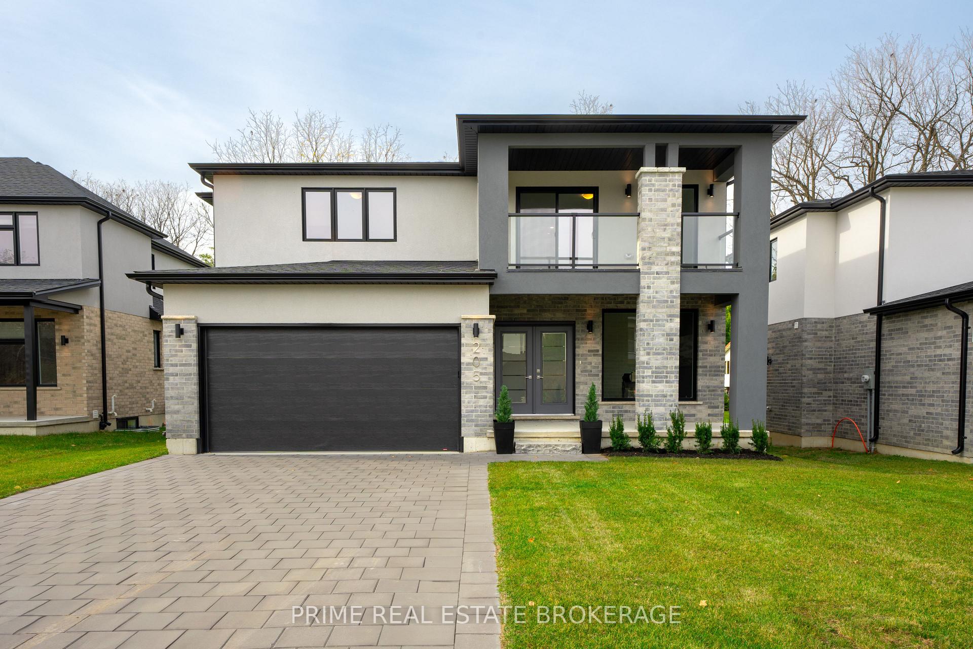 Photo 2 of 205 Eagle Street, North Middlesex, Parkhill — HOMEH
