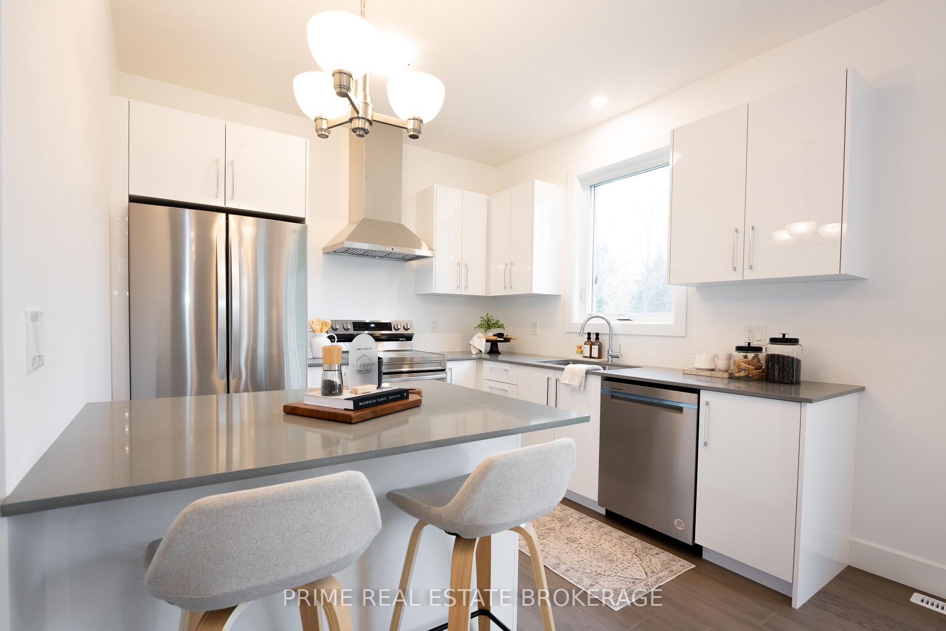 Photo 16 of 205 Eagle Street, North Middlesex, Parkhill — HOMEH