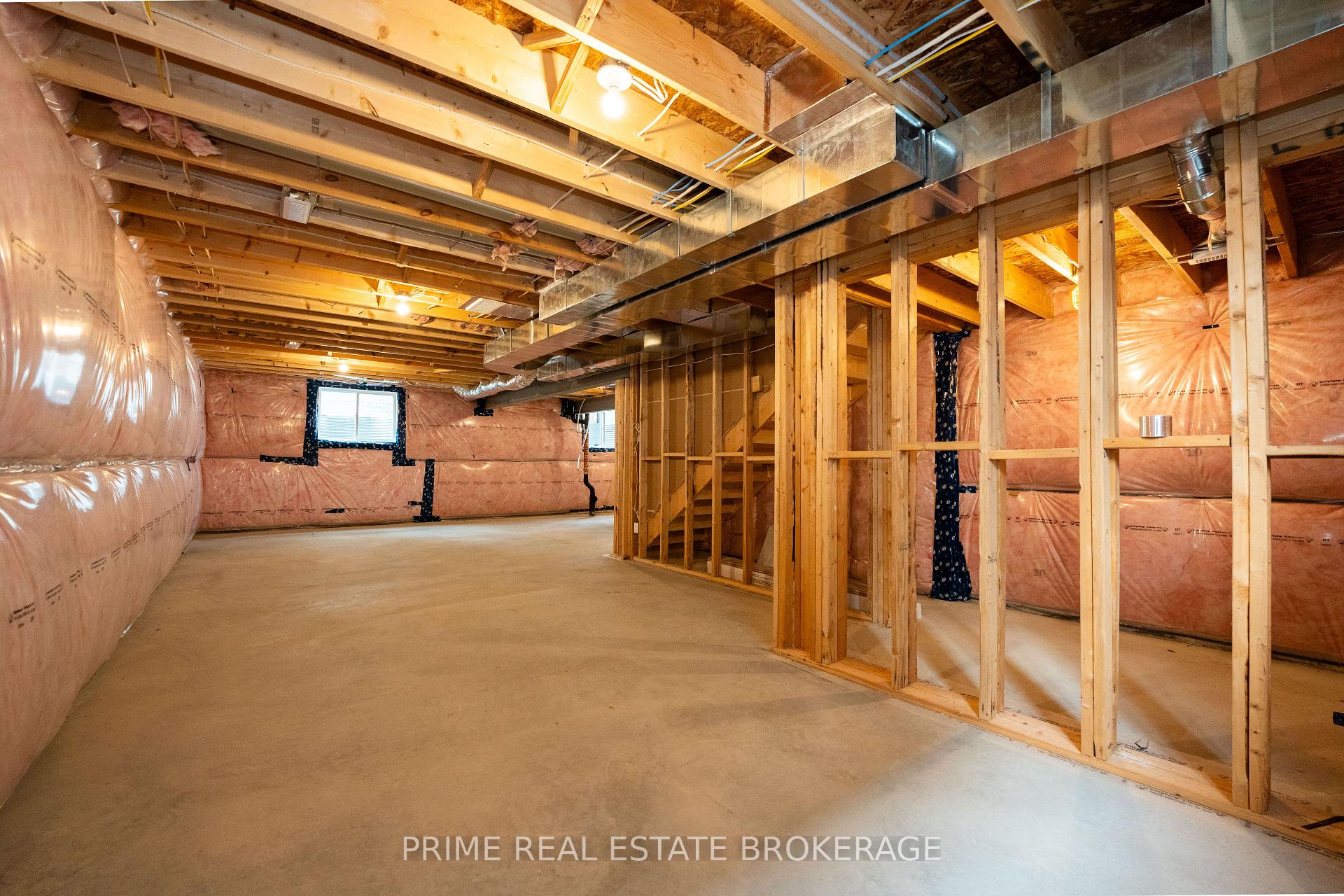 Photo 36 of 205 Eagle Street, North Middlesex, Parkhill — HOMEH