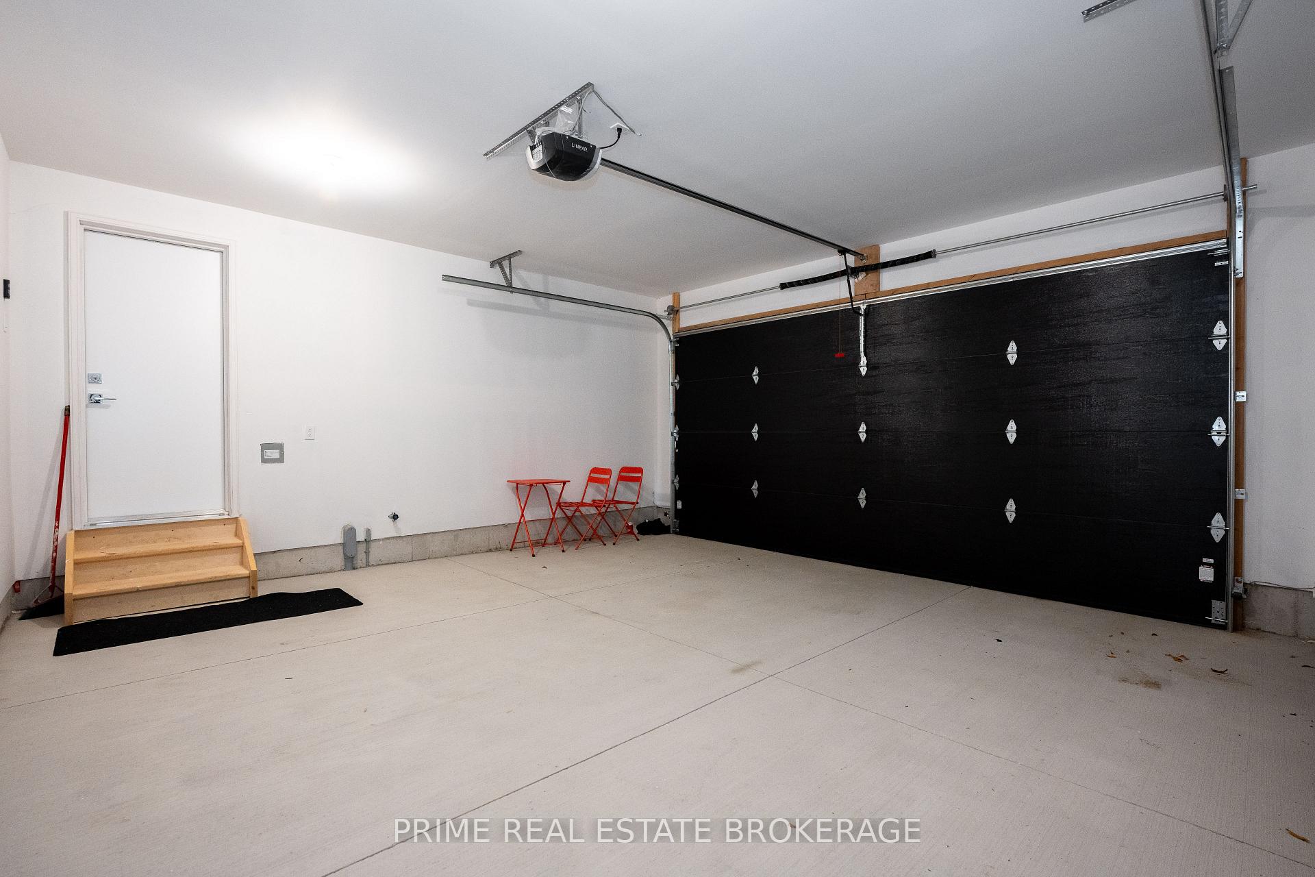 Photo 37 of 205 Eagle Street, North Middlesex, Parkhill — HOMEH