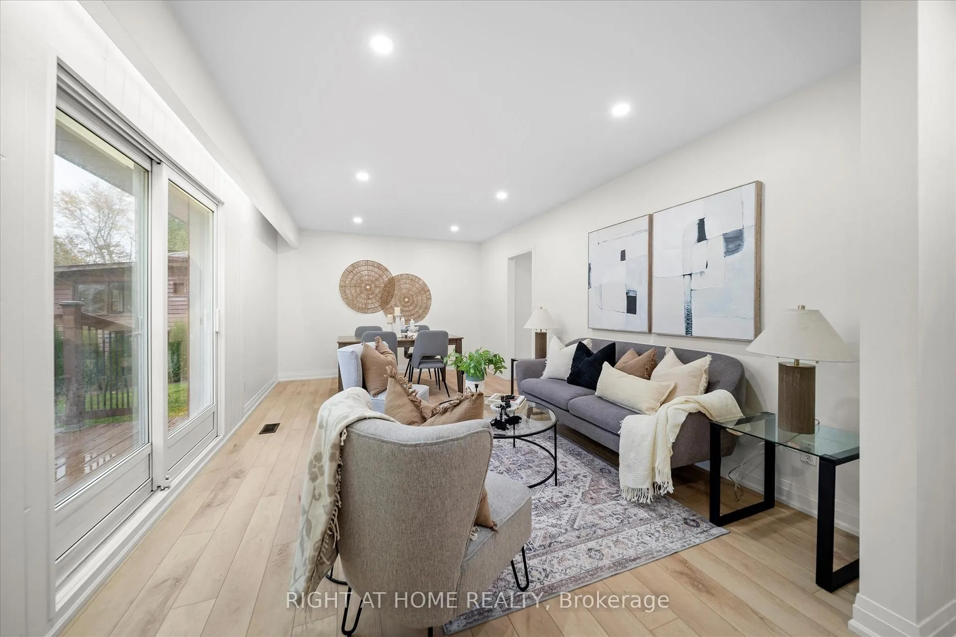 Photo 11 of 625 Central Park Boulevard N, Oshawa, O'Neill — HOMEH