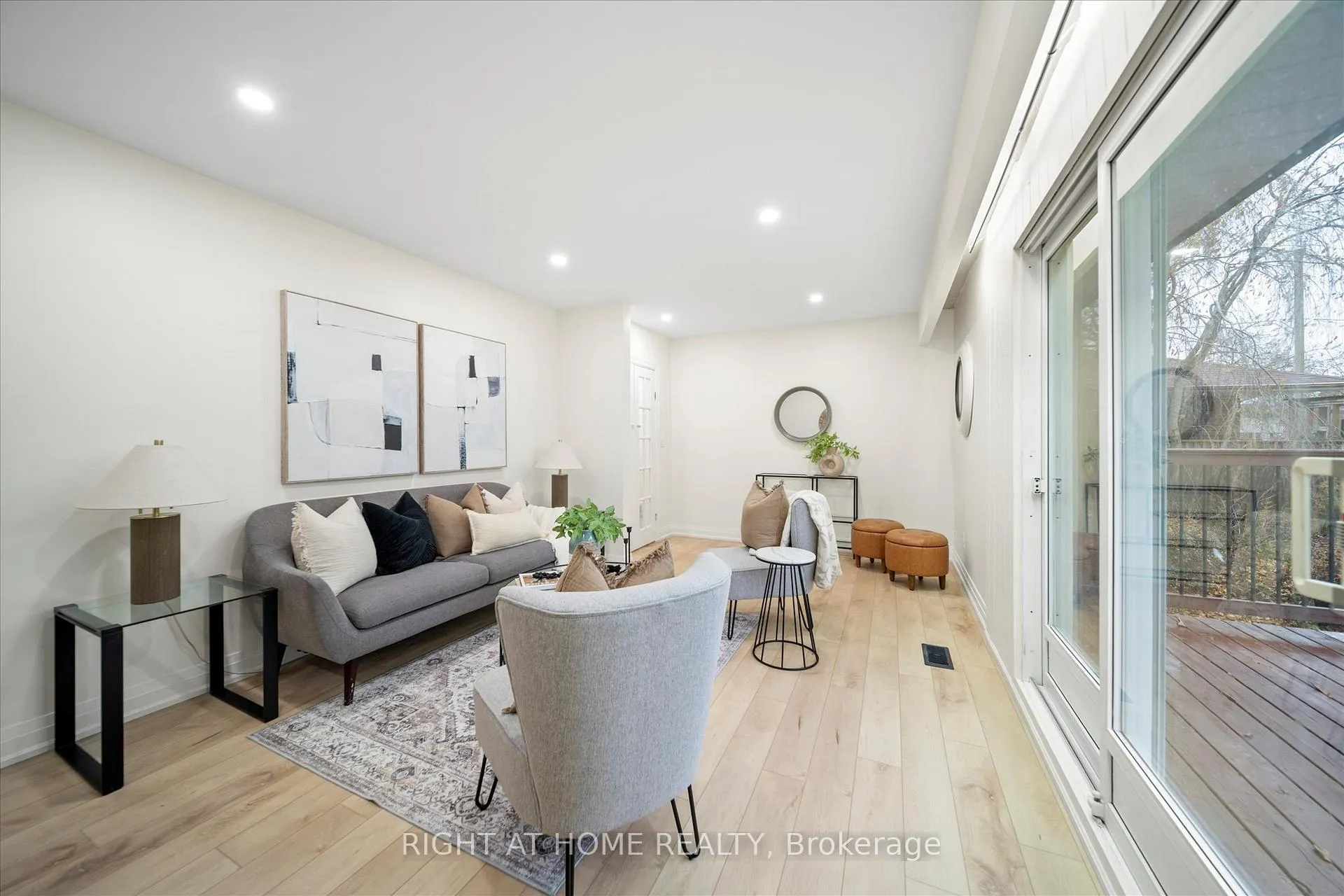 Photo 14 of 625 Central Park Boulevard N, Oshawa, O'Neill — HOMEH
