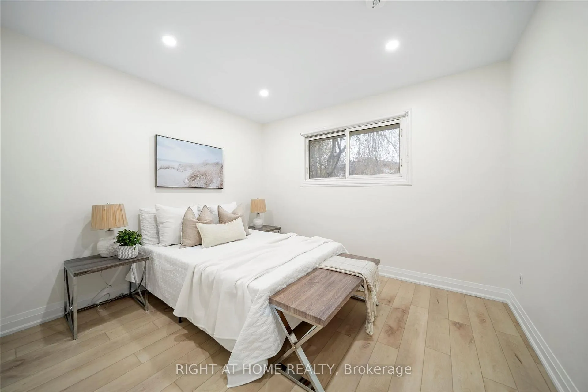 Photo 15 of 625 Central Park Boulevard N, Oshawa, O'Neill — HOMEH