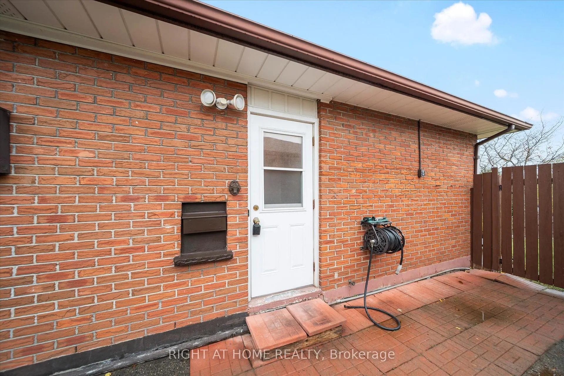 Photo 21 of 625 Central Park Boulevard N, Oshawa, O'Neill — HOMEH