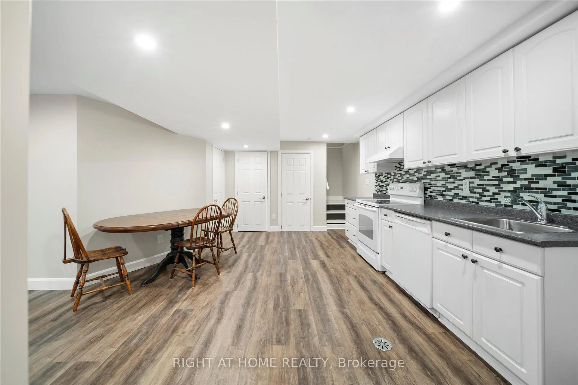 Photo 29 of 625 Central Park Boulevard N, Oshawa, O'Neill — HOMEH
