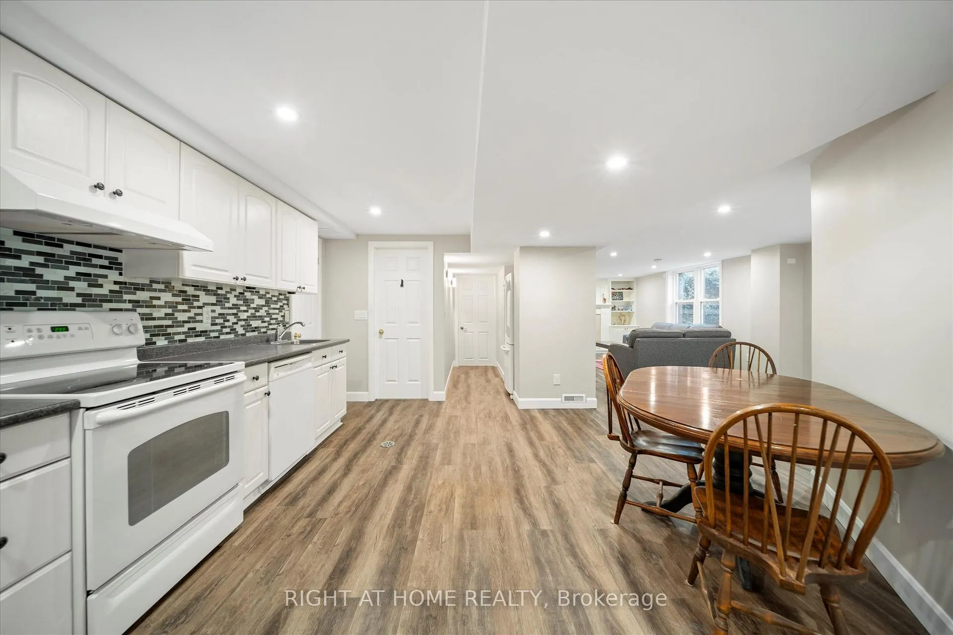 Photo 31 of 625 Central Park Boulevard N, Oshawa, O'Neill — HOMEH