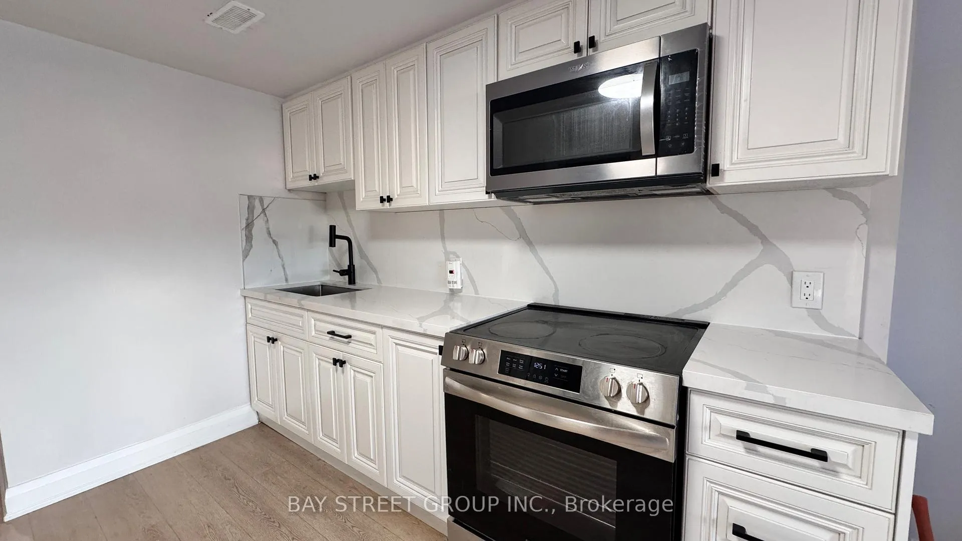 Photo 4 of Unit Unit C, 5731 Stanley Avenue, Niagara Falls, Hospital — HOMEH