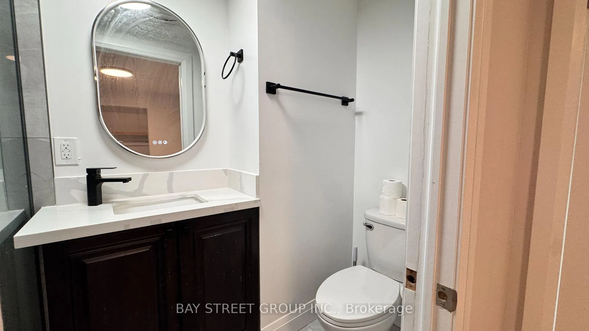 Photo 9 of Unit Unit C, 5731 Stanley Avenue, Niagara Falls, Hospital — HOMEH