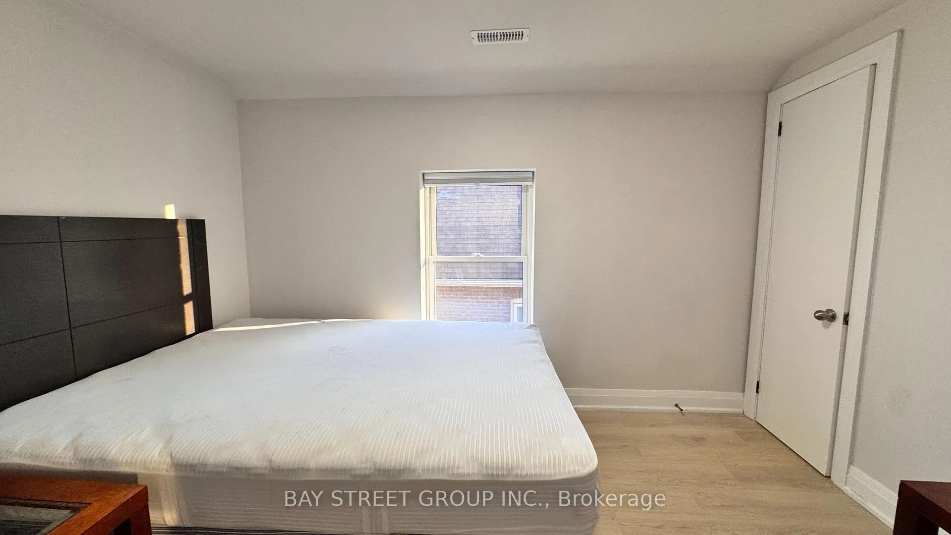 Photo 16 of Unit Unit C, 5731 Stanley Avenue, Niagara Falls, Hospital — HOMEH