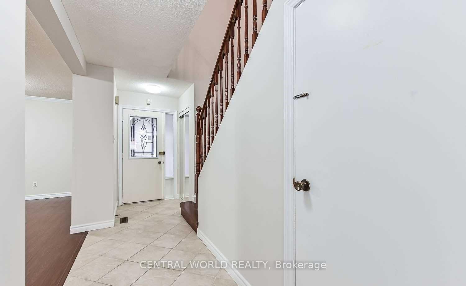Photo 2 of 48 Halder Crescent, Markham, Milliken Mills East — HOMEH