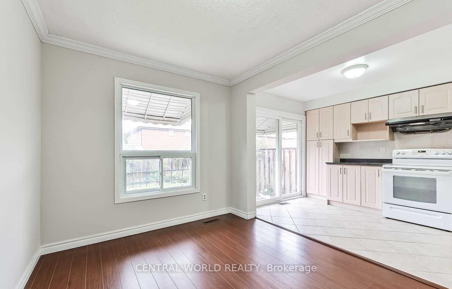 Photo 6 of 48 Halder Crescent, Markham, Milliken Mills East — HOMEH
