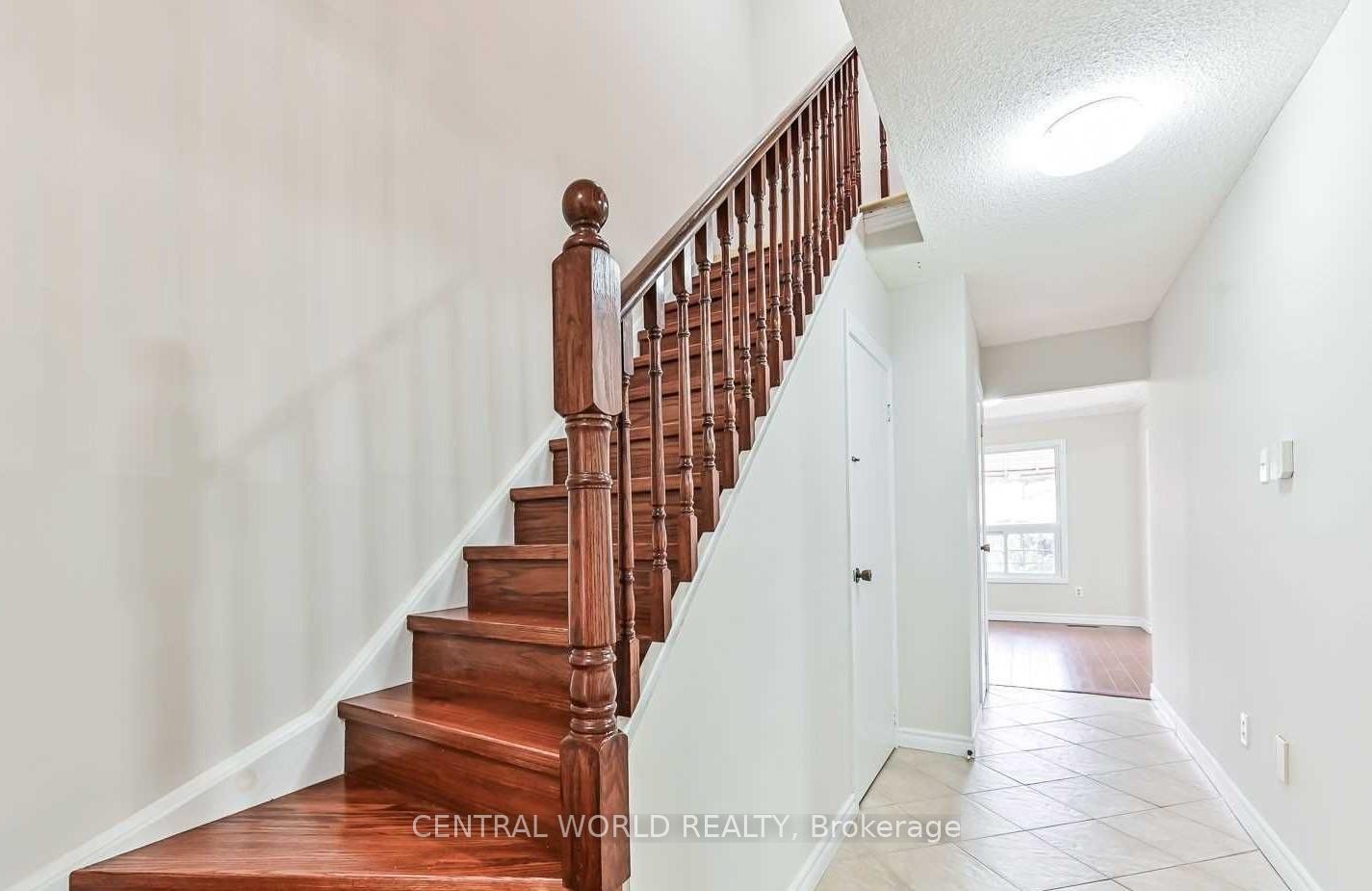 Photo 7 of 48 Halder Crescent, Markham, Milliken Mills East — HOMEH