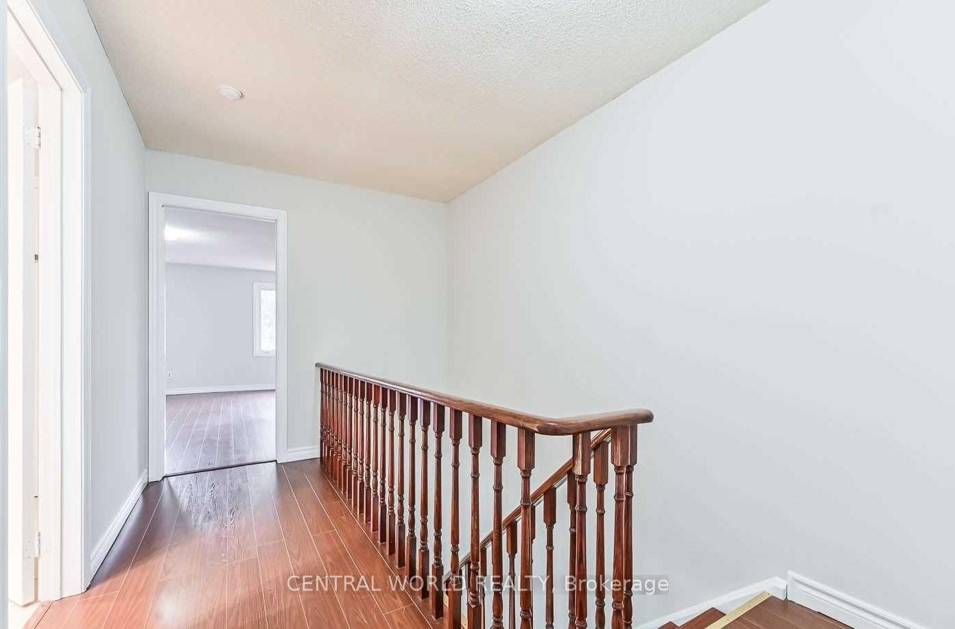 Photo 8 of 48 Halder Crescent, Markham, Milliken Mills East — HOMEH