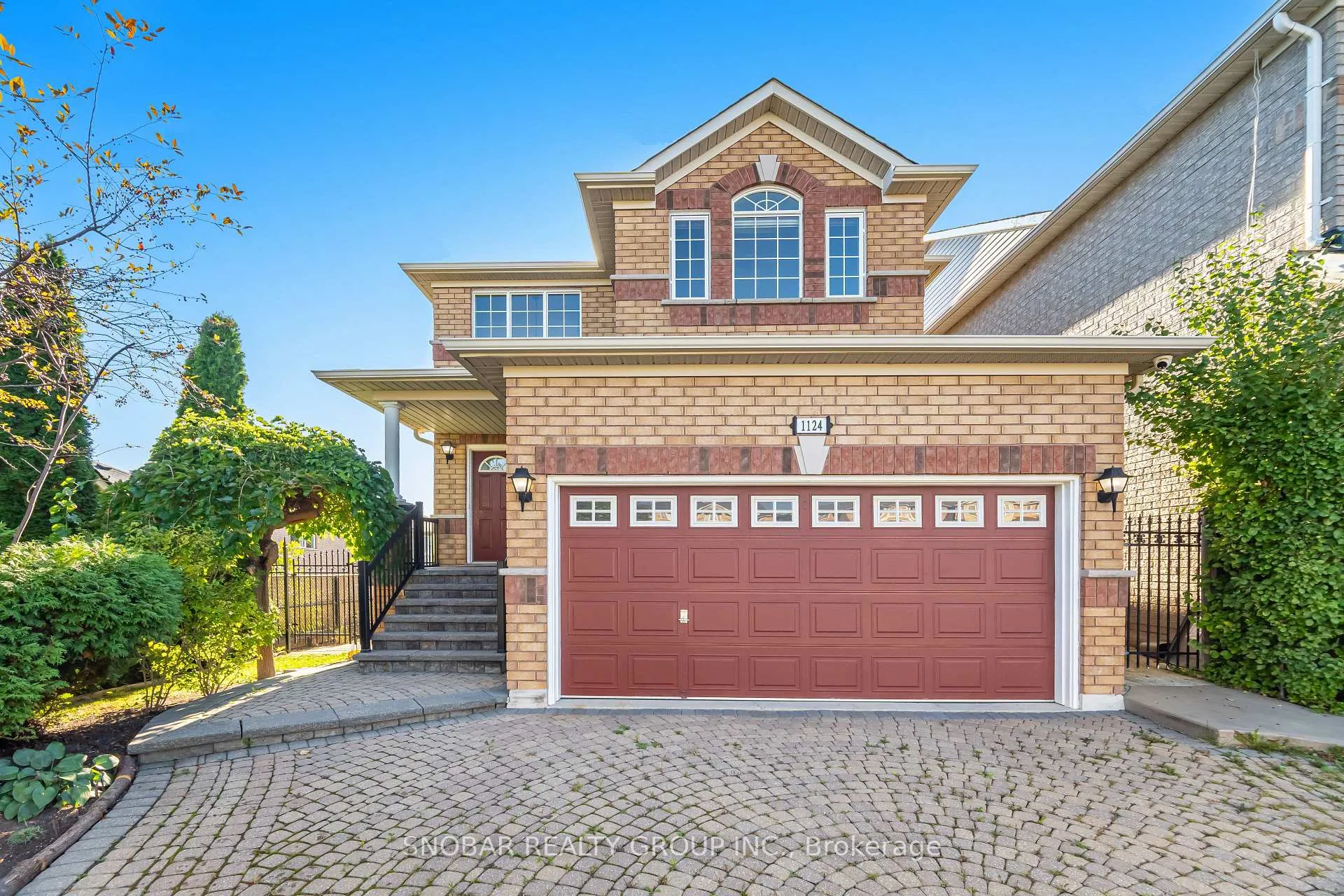 Photo 1 of 1124 Knotty Pine Grove, Mississauga, Meadowvale Village — HOMEH