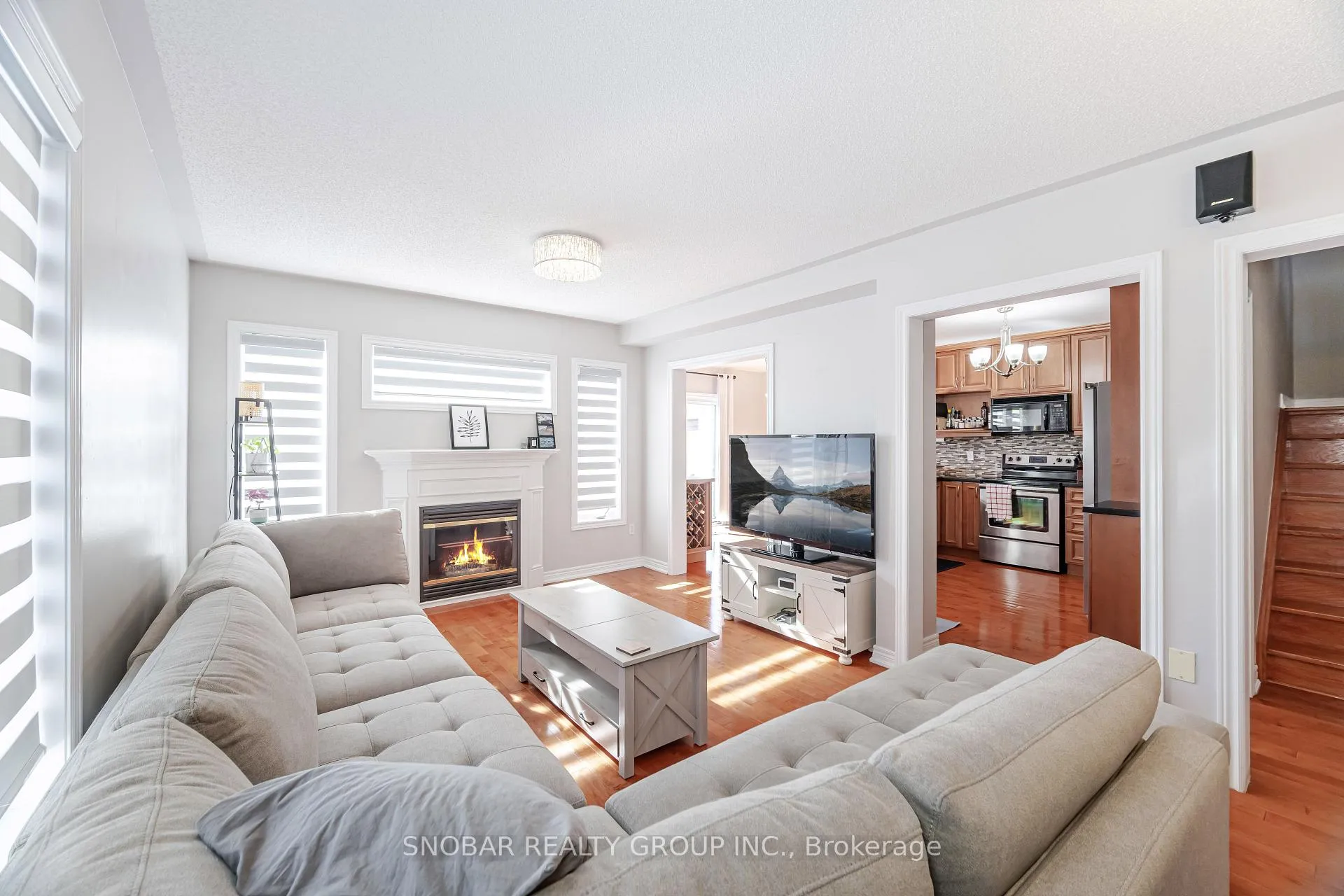 Photo 5 of 1124 Knotty Pine Grove, Mississauga, Meadowvale Village — HOMEH