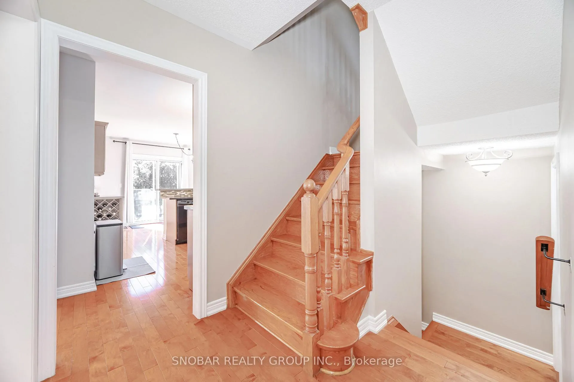 Photo 15 of 1124 Knotty Pine Grove, Mississauga, Meadowvale Village — HOMEH