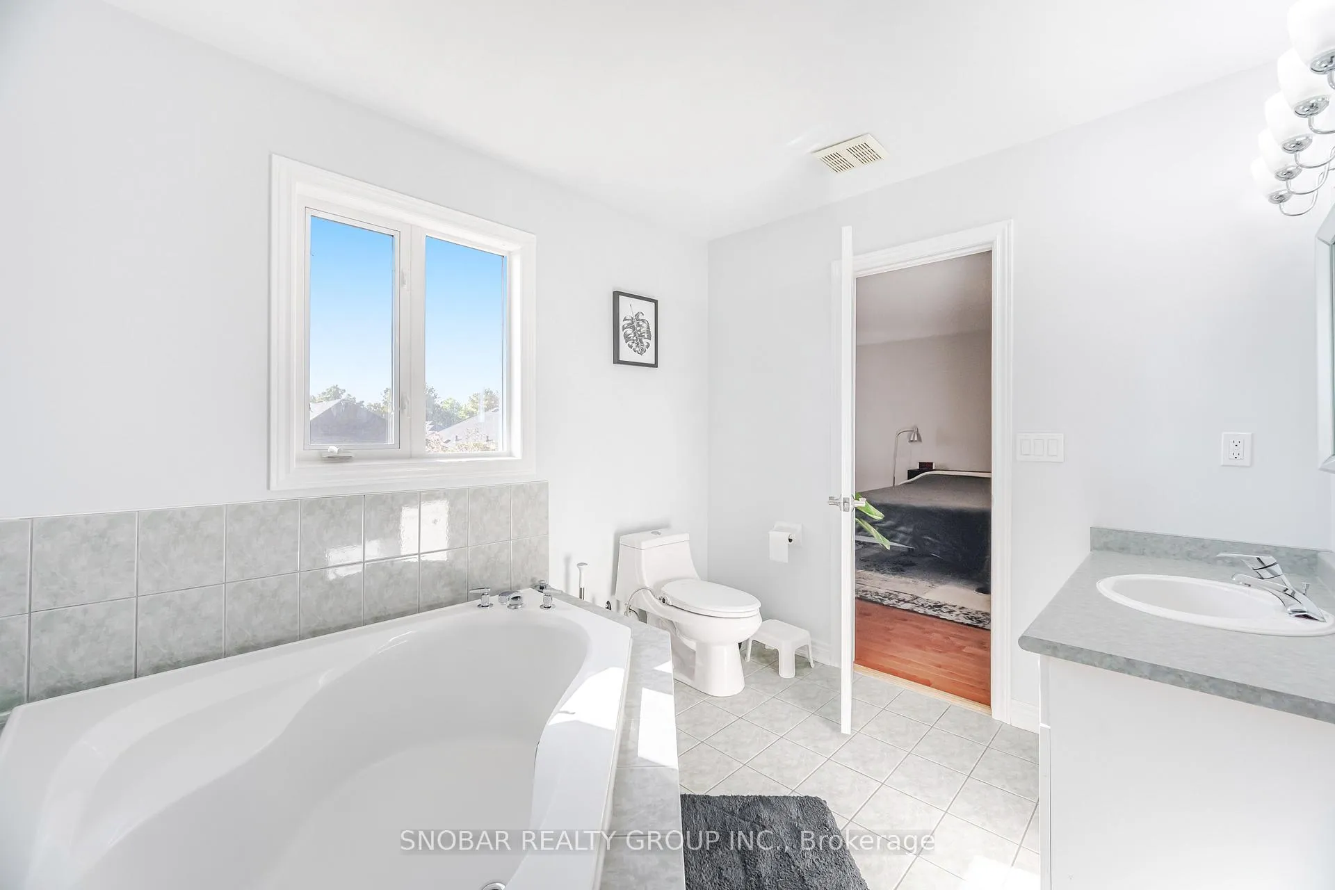 Photo 19 of 1124 Knotty Pine Grove, Mississauga, Meadowvale Village — HOMEH
