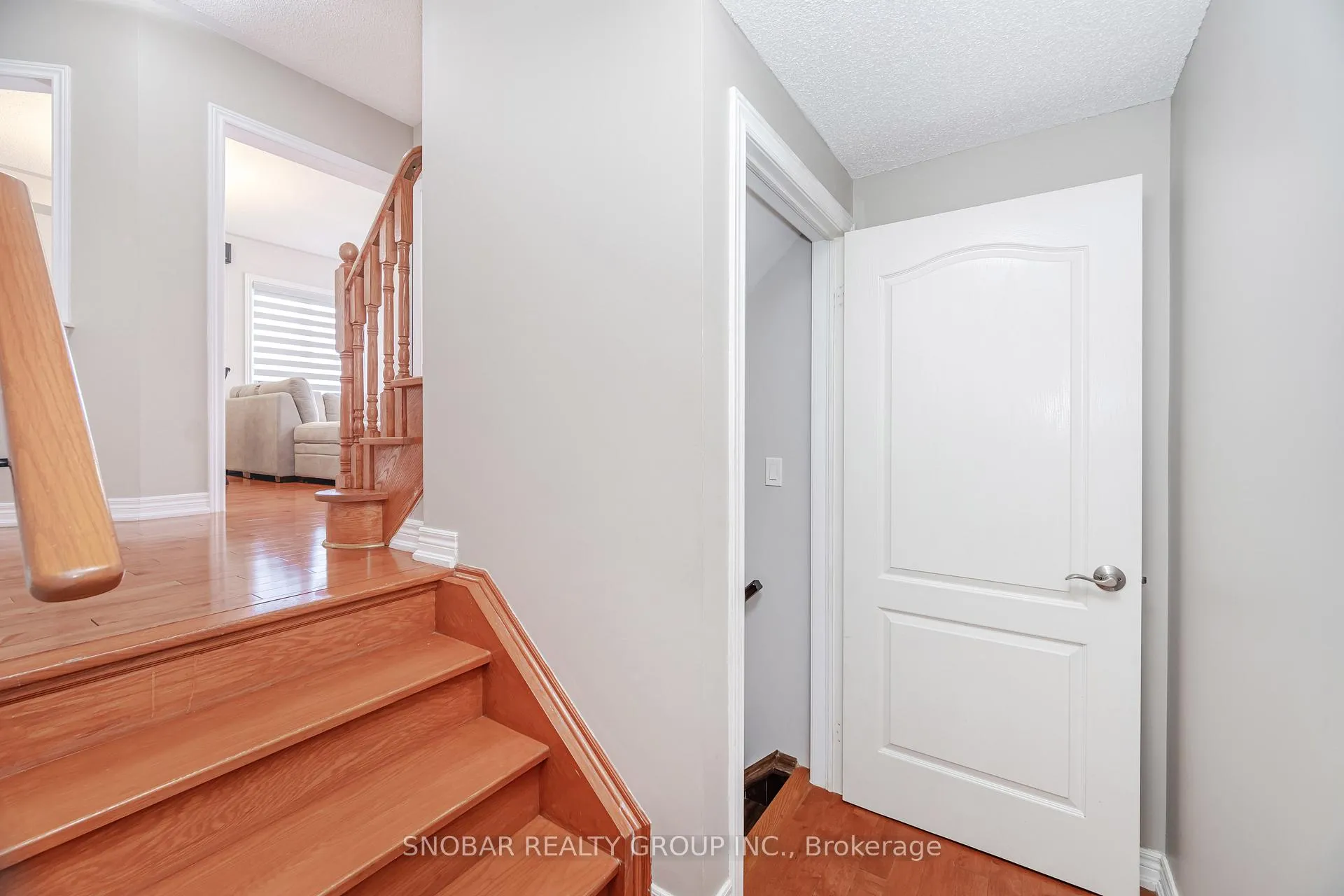 Photo 25 of 1124 Knotty Pine Grove, Mississauga, Meadowvale Village — HOMEH
