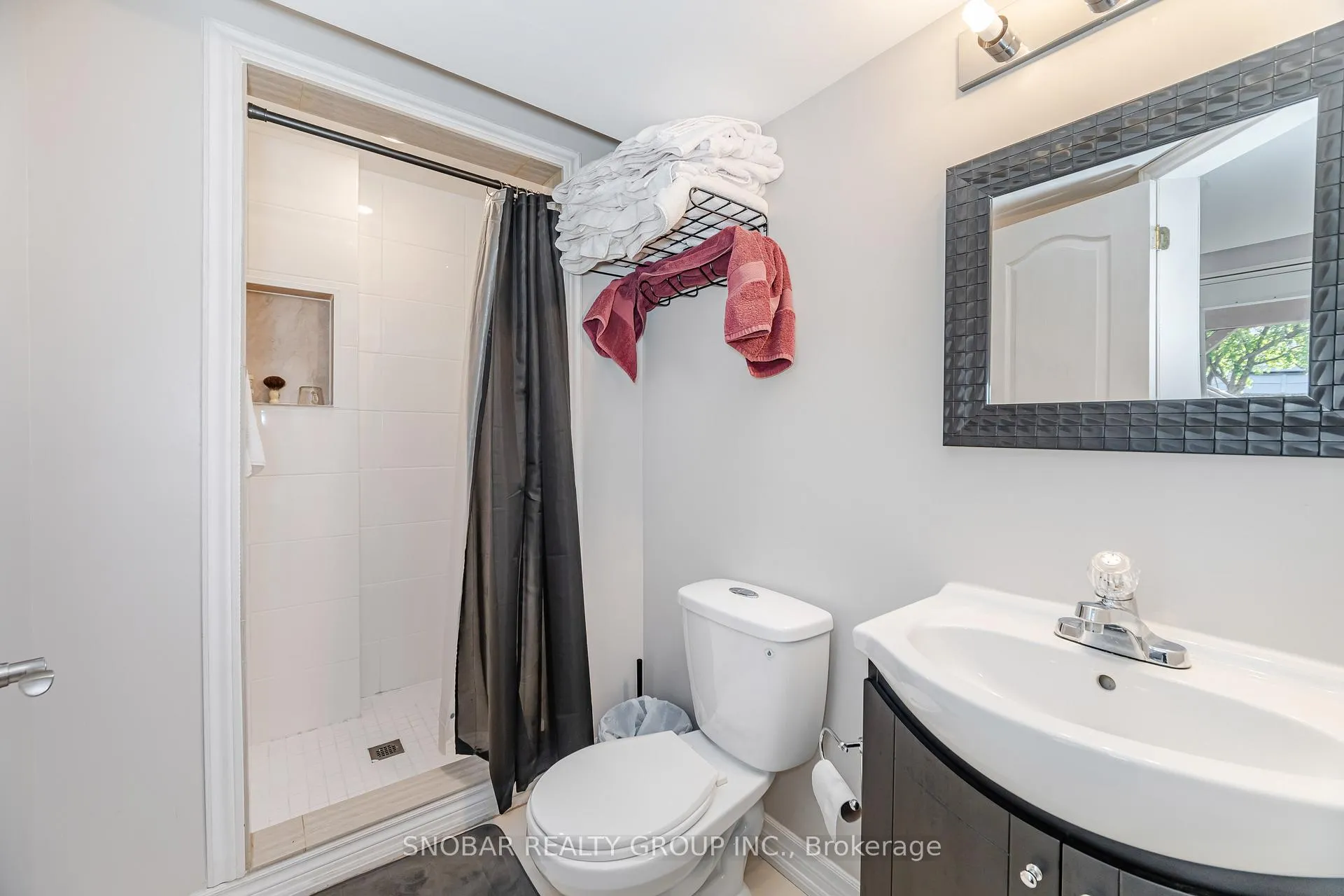 Photo 32 of 1124 Knotty Pine Grove, Mississauga, Meadowvale Village — HOMEH