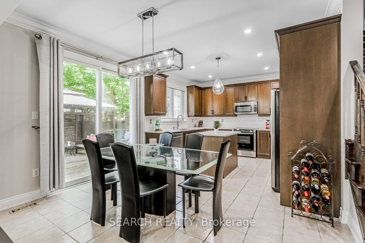Photo 2 of 323 McDougall Crossing, Milton, Harrison — HOMEH
