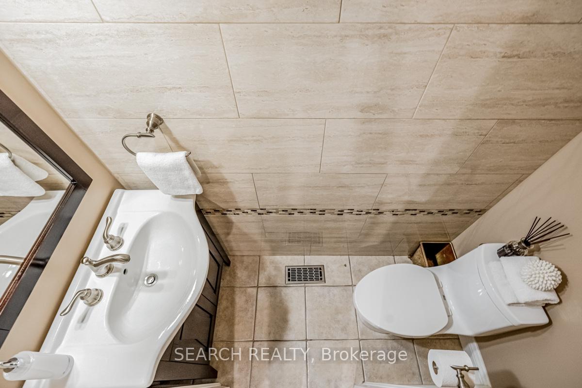 Photo 17 of 323 McDougall Crossing, Milton, Harrison — HOMEH