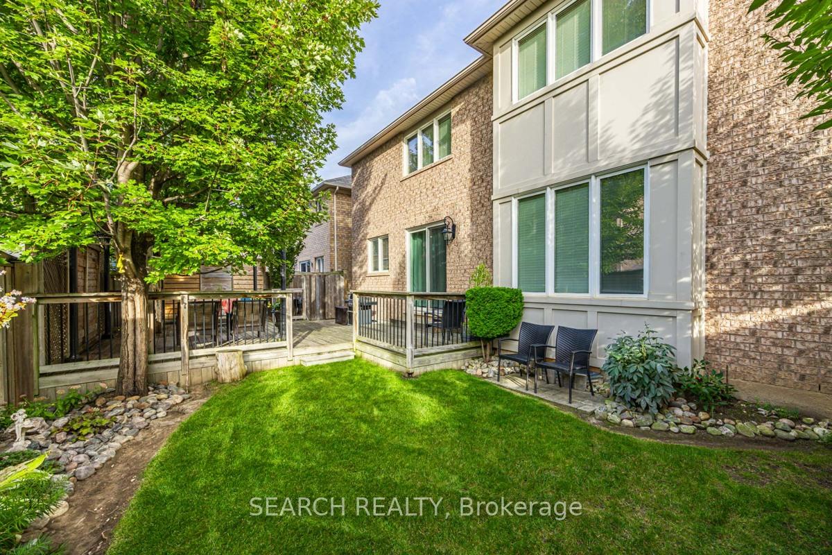Photo 20 of 323 McDougall Crossing, Milton, Harrison — HOMEH