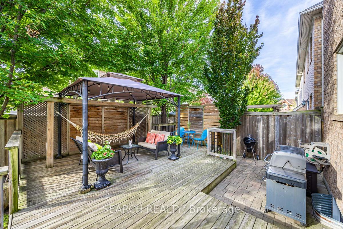 Photo 13 of 323 McDougall Crossing, Milton, Harrison — HOMEH