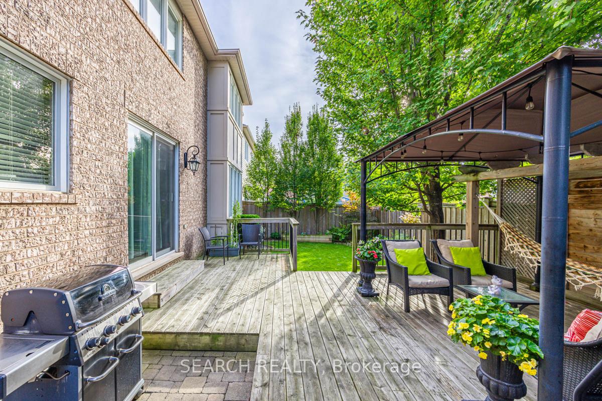 Photo 15 of 323 McDougall Crossing, Milton, Harrison — HOMEH