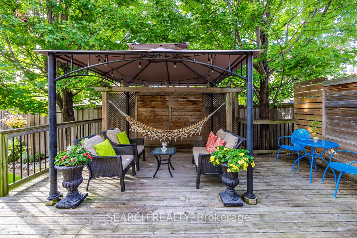 Photo 16 of 323 McDougall Crossing, Milton, Harrison — HOMEH