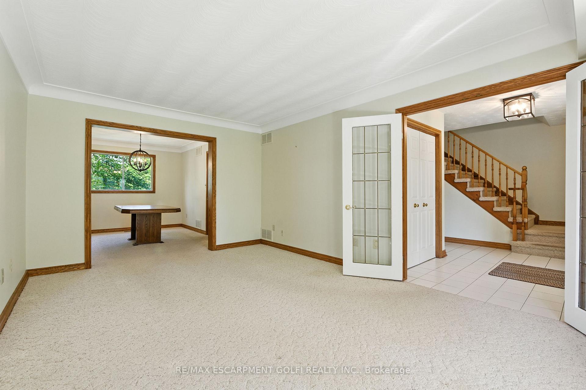 Photo 9 of 32 Deerpark Crescent, Pelham, Fonthill — HOMEH