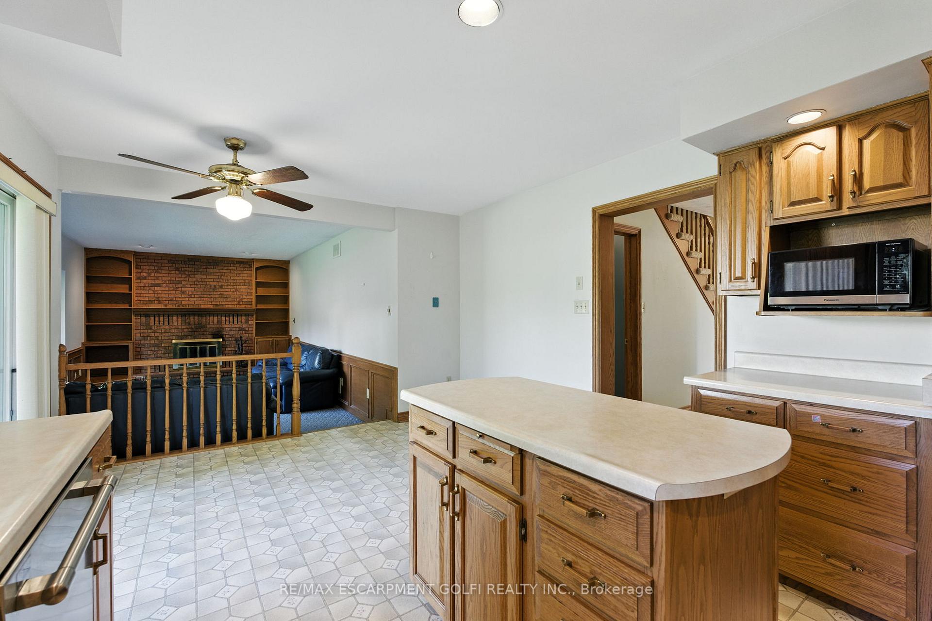 Photo 12 of 32 Deerpark Crescent, Pelham, Fonthill — HOMEH