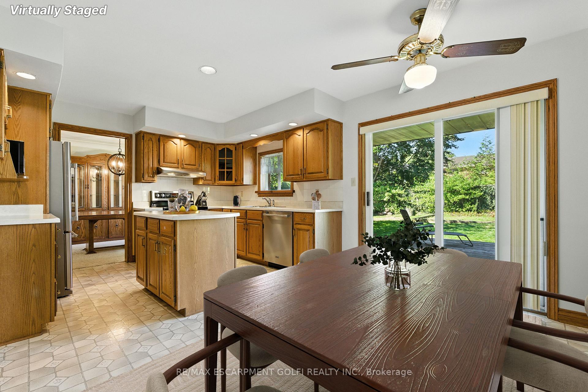 Photo 13 of 32 Deerpark Crescent, Pelham, Fonthill — HOMEH